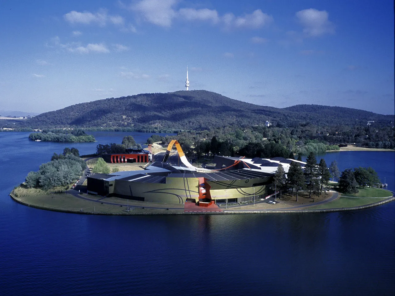 whats-critical-australian-museum-canberra-01